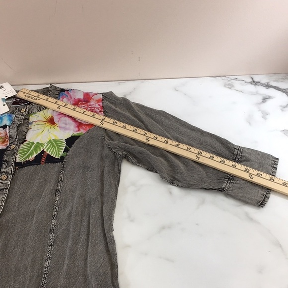 Avanie Blouse Womens Small Gray Feeling Flirty Combo Floral Denim‎ Lace Boho - Picture 14 of 14